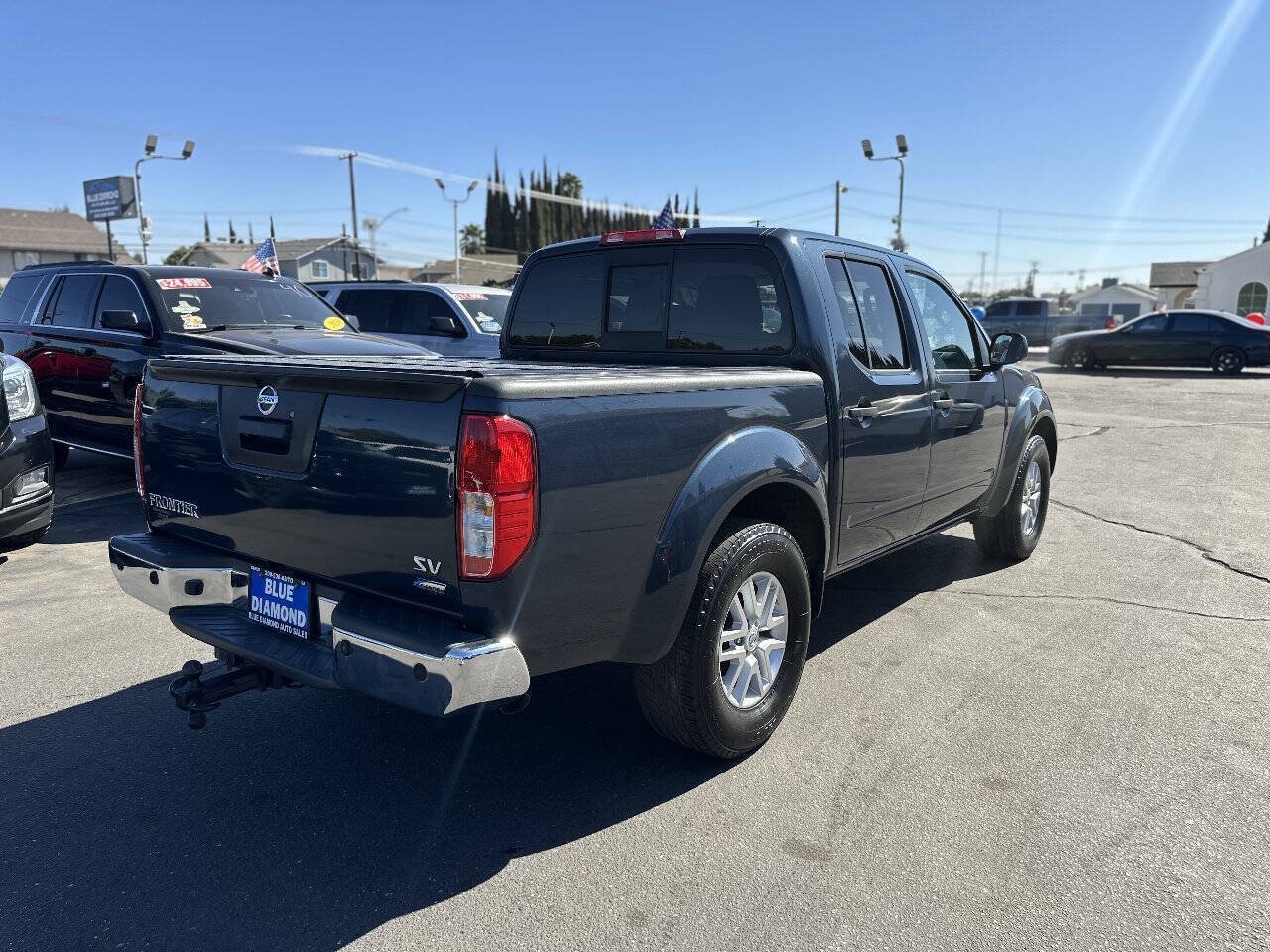 Used 2017 Nissan Frontier SV w/ SV Value Truck Package RWD image 7