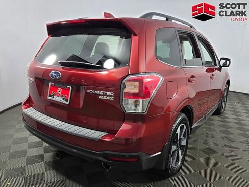 Used 2017 Subaru Forester 2.5i Limited image 9