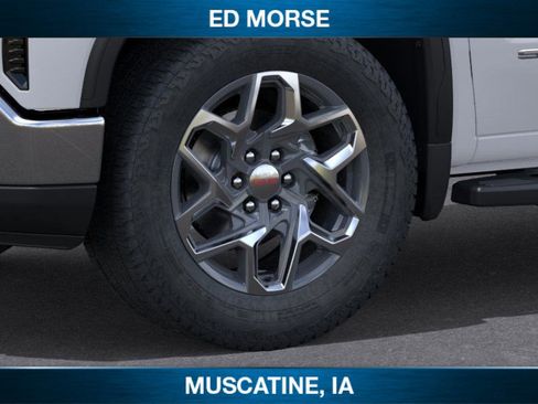 New 2026 GMC Sierra 1500 SLT w/ SLT Premium Package image 9