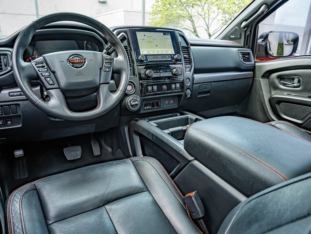 Used 2022 Nissan Titan PRO-4X w/ Pro-4x Convenience Package AWD/4WD image 33