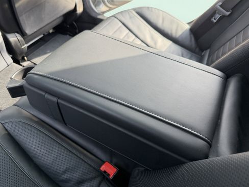 Used 2016 Mercedes-Benz S 550 Sedan image 36