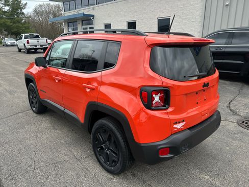 Used 2019 Jeep Renegade Sport image 5