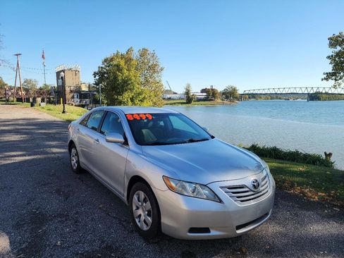 Used 2008 Toyota Camry LE FWD image 7