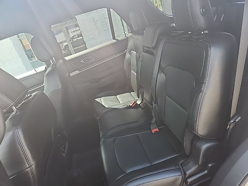 Used 2018 Ford Explorer Limited AWD/4WD image 22