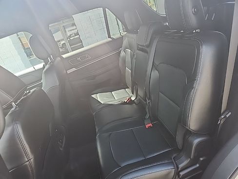 Used 2018 Ford Explorer Limited AWD/4WD image 22