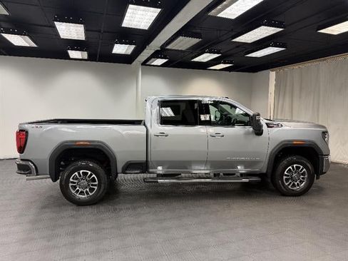 New 2026 GMC Sierra 2500 SLE w/ SLE Value Package; AWD/4WD image 4