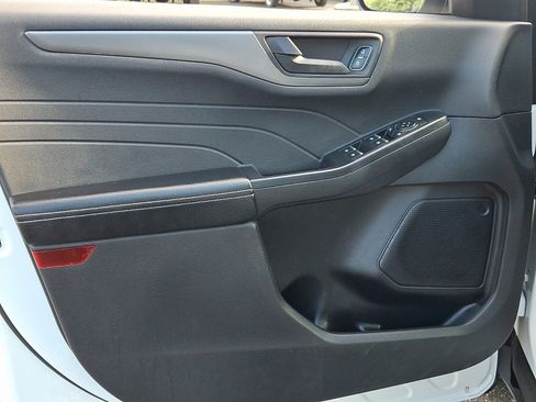 Certified 2023 Ford Escape Active AWD/4WD image 13