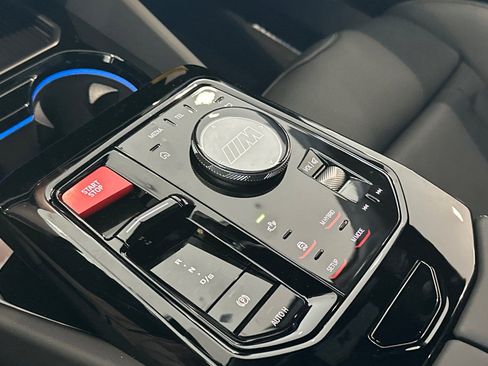 New 2026 BMW M5 Touring image 18