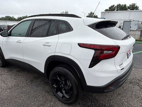 New 2026 Chevrolet Trax LT w/ Driver Confidence Package FWD image 10