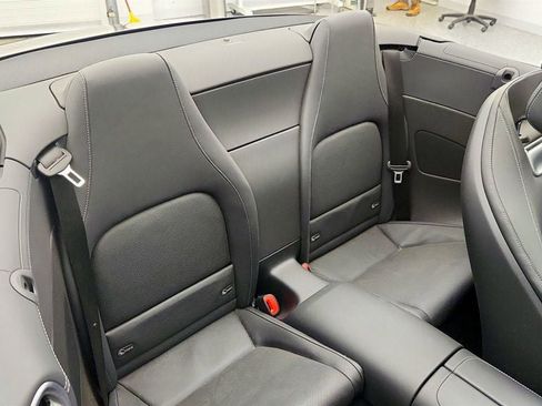 Used 2022 Mercedes-Benz SL 63 AMG 4MATIC w/ Driver Assistance Package image 21