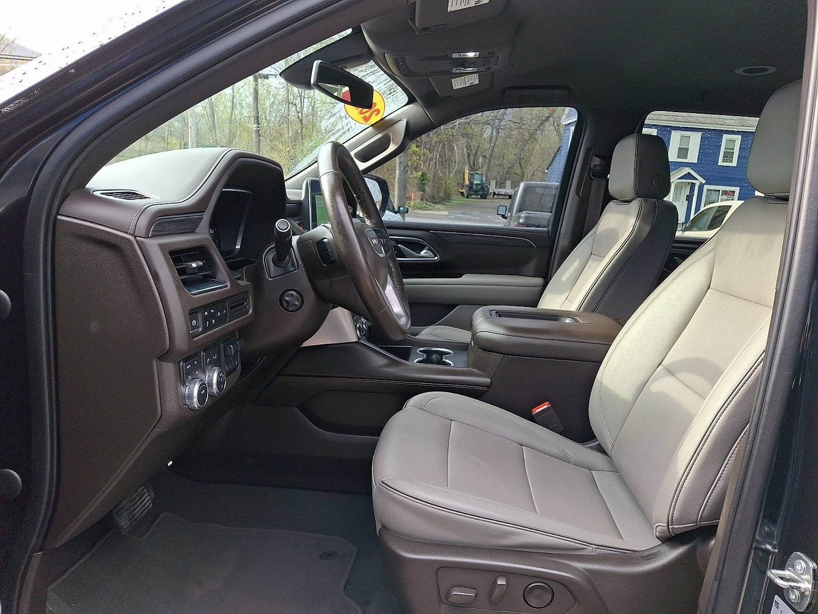 Used 2022 GMC Yukon SLT w/ SLT Luxury Package AWD/4WD image 14