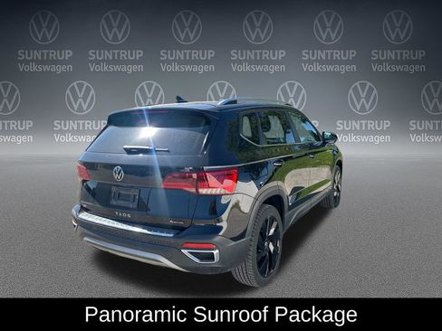 Used 2023 Volkswagen Taos SE w/ Panoramic Sunroof Package AWD/4WD image 7