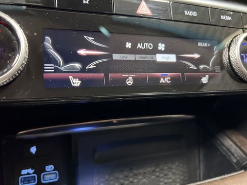 Used 2024 Genesis GV80 2.5T image 35