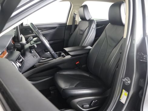 Used 2023 Lincoln Nautilus Reserve AWD/4WD image 31