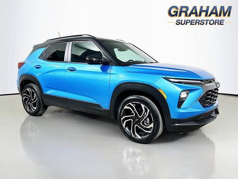 Used 2025 Chevrolet TrailBlazer RS w/ Convenience Package image 1