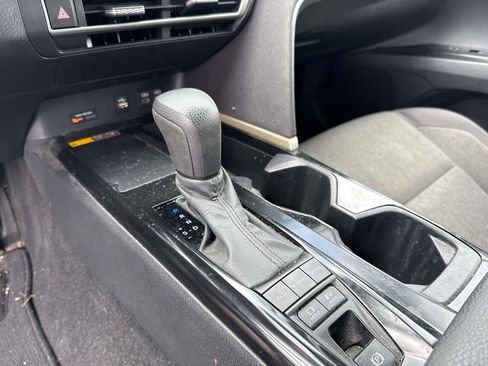 Used 2025 Toyota Camry LE FWD image 15