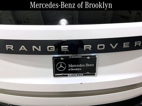 Used 2025 Land Rover Range Rover SE AWD/4WD image 9