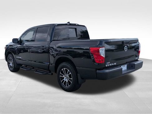 Used 2022 Nissan Titan SV w/ SV Convenience Package RWD image 6
