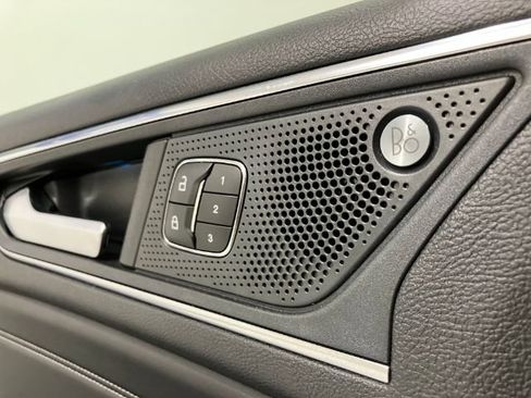 Used 2019 Ford Edge Titanium FWD image 53