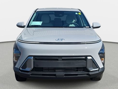 New 2026 Hyundai Kona SE image 2