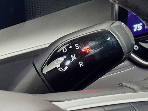 New 2025 Volkswagen Tiguan SE R-Line image 17