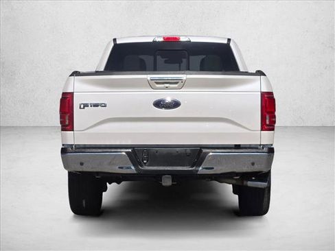 Used 2015 Ford F150 Lariat w/ Equipment Group 502A Luxury image 6