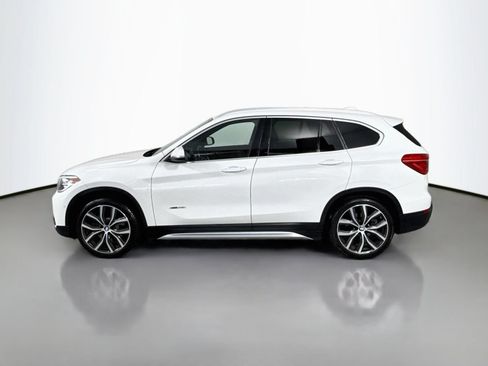 Used 2017 BMW X1 xDrive28i AWD/4WD image 2