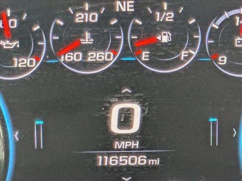 Used 2017 GMC Sierra 2500 Denali w/ Duramax Plus Package AWD/4WD image 10