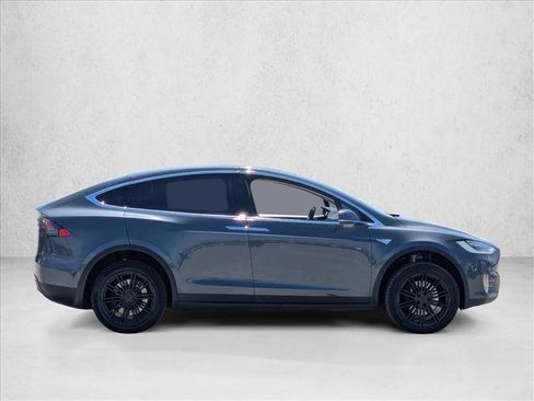 Used 2016 Tesla Model X 90D AWD/4WD image 4