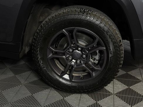 Used 2024 Jeep Grand Cherokee Trailhawk w/ Luxury Tech Group III AWD/4WD image 12
