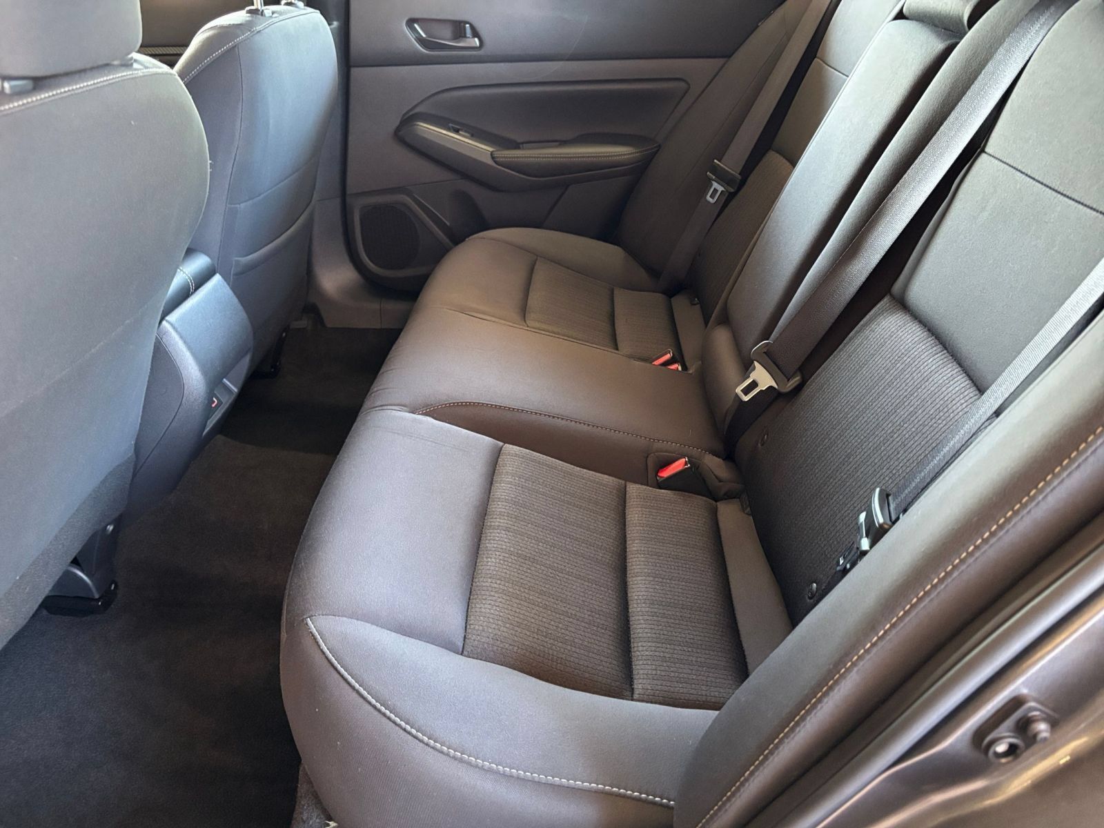 Used 2025 Nissan Altima 2.5 SV FWD image 25