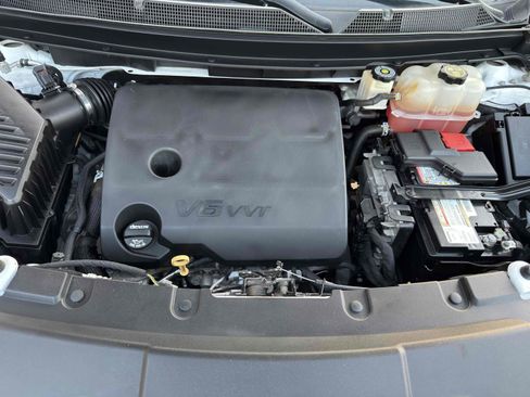 Used 2019 Chevrolet Traverse LT w/ LT Premium Package image 76