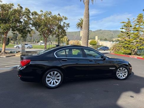 Used 2009 BMW 750i RWD image 11