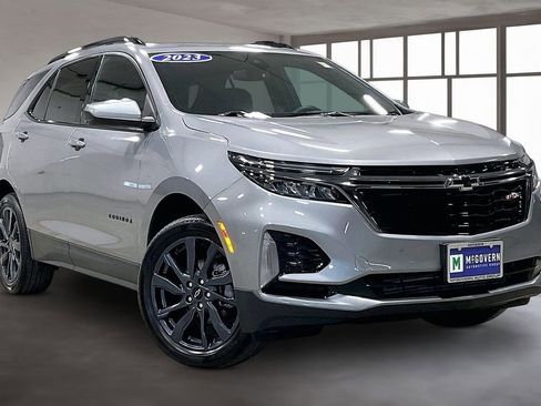 Used 2023 Chevrolet Equinox RS w/ LPO, Floor Liner Package AWD/4WD image 3