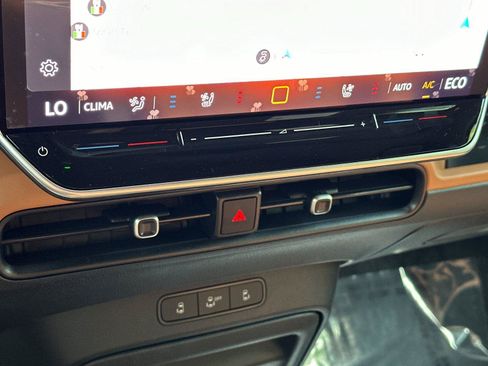 New 2025 Volkswagen ID. Buzz Pro S RWD image 21