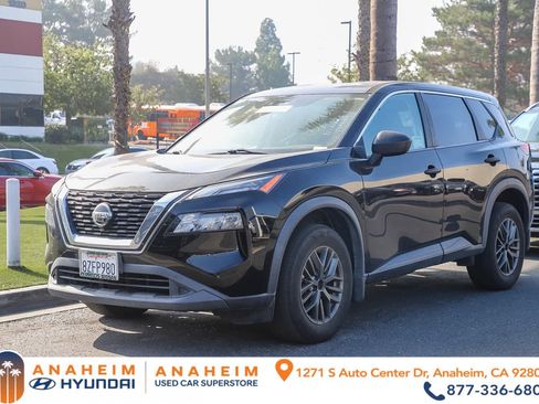 Used 2021 Nissan Rogue S image 1
