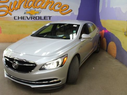 Used 2017 Buick LaCrosse Essence FWD image 7