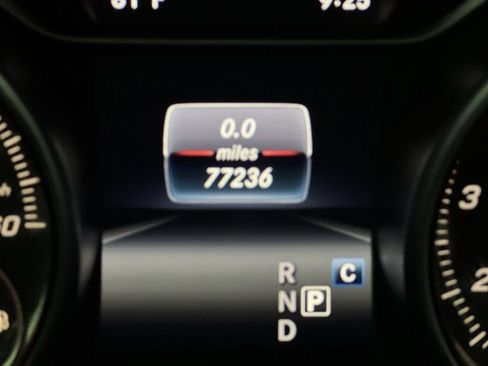 Used 2019 Mercedes-Benz GLA 250 w/ Premium Package image 18