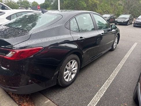 Used 2025 Toyota Camry LE FWD image 9