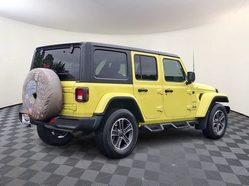 Used 2023 Jeep Wrangler Unlimited Sahara w/ Cold Weather Group AWD/4WD image 6