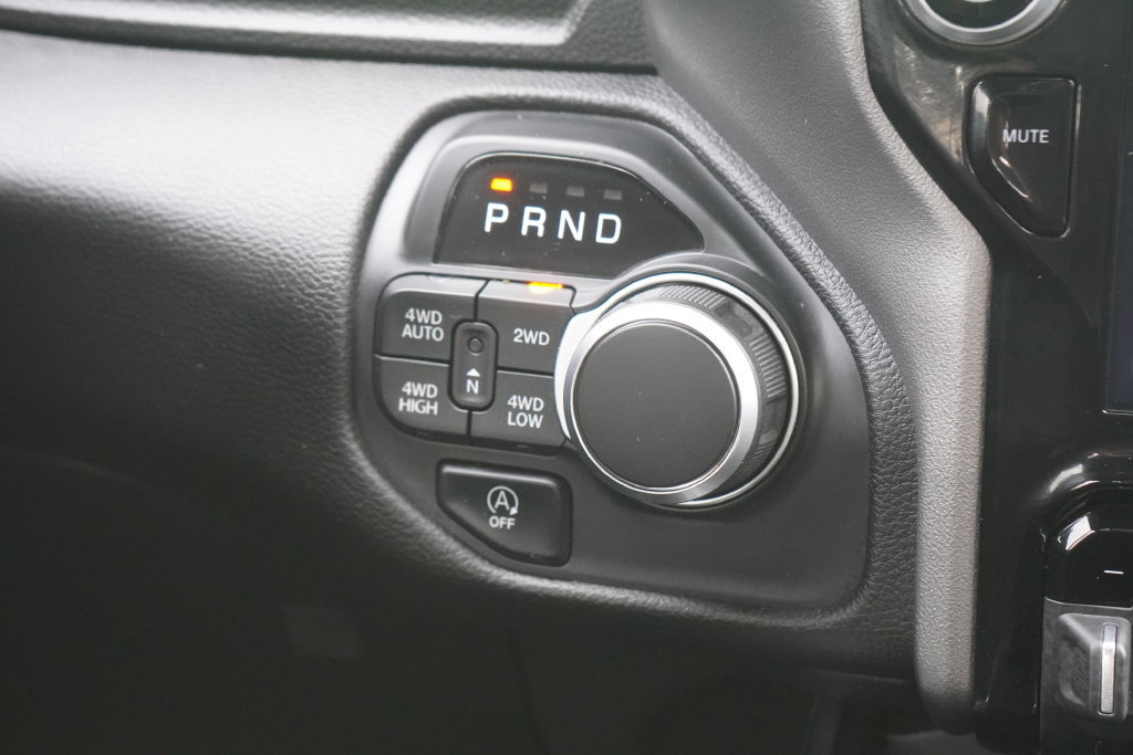 Used 2025 RAM 1500 Big Horn AWD/4WD image 24