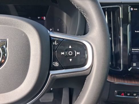 Used 2024 Volvo XC60 B5 Plus AWD/4WD image 20
