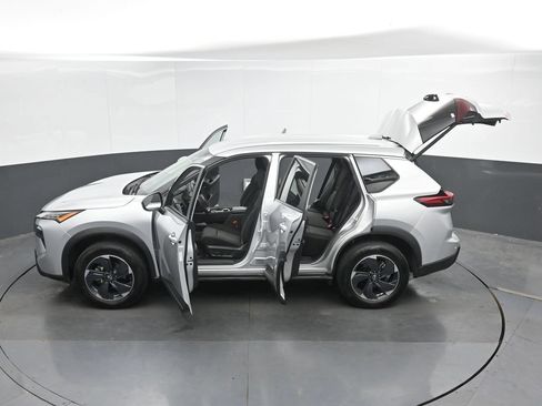 Used 2025 Nissan Rogue SV AWD/4WD image 52