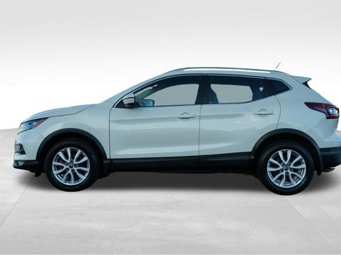 Used 2020 Nissan Rogue Sport SV w/ All-Weather Package image 4