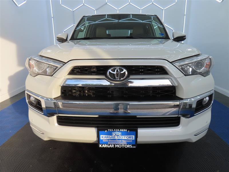 Used 2018 Toyota 4Runner Limited AWD/4WD image 2