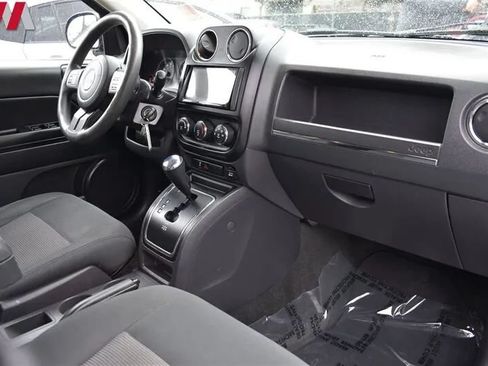 Used 2012 Jeep Compass Sport FWD image 11