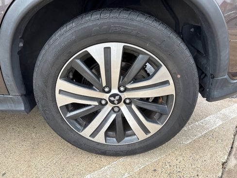 Used 2020 Mitsubishi Outlander Sport ES image 13