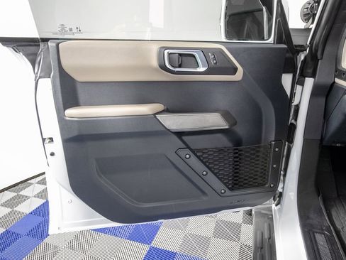 Used 2023 Ford Bronco Wildtrak AWD/4WD image 13