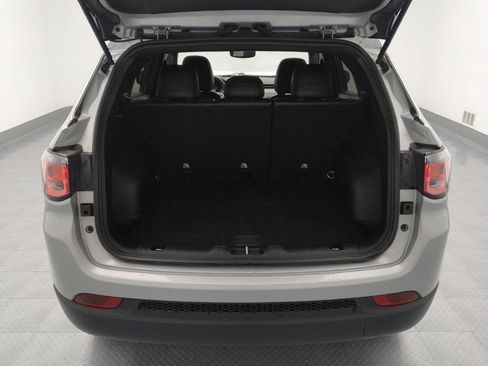 Used 2024 Jeep Compass Latitude image 29