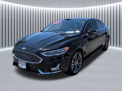 Used 2019 Ford Fusion Titanium FWD image 10